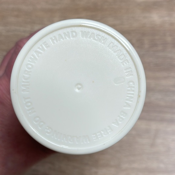 Kate Spade Thermal Travel Mug Gold Cream Basket Weave Pattern 16oz PBA Free - Picture 6 of 8